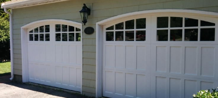 Model 9700 Providence 16 Window Arched Collins Overhead Door